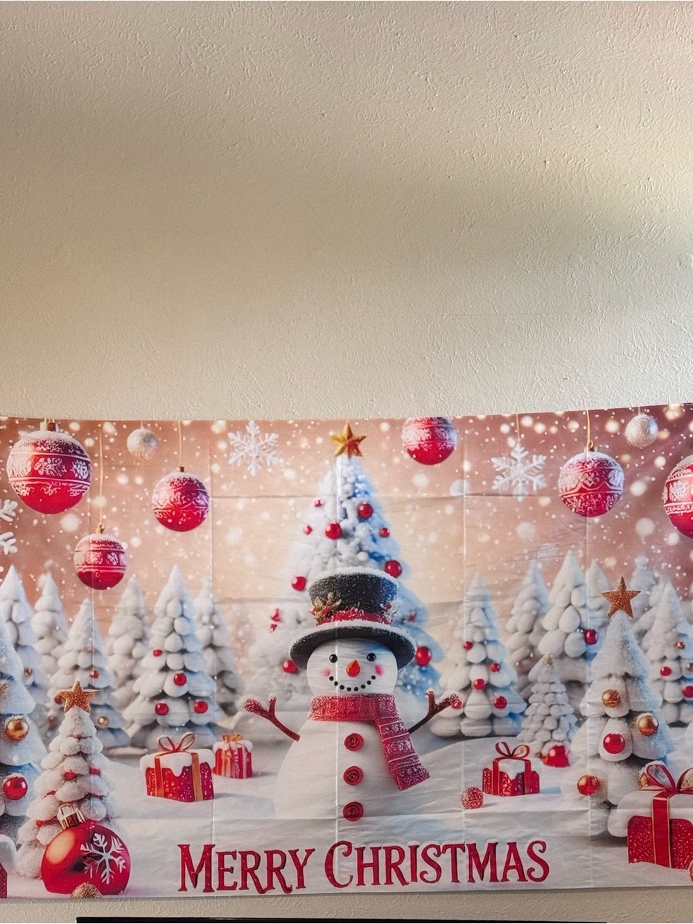 🌴 Holiday Merry Christmas Snowman Wall Tapestry - Red & White